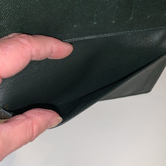 Beautiful Collectors Piece Louis Vuitton Excellent Condition - Picture 3 of 10